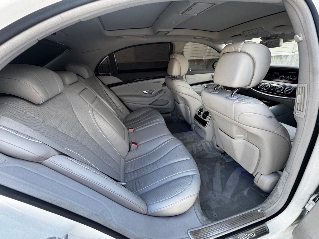 2015 Mercedes-Benz S-Class Image 23