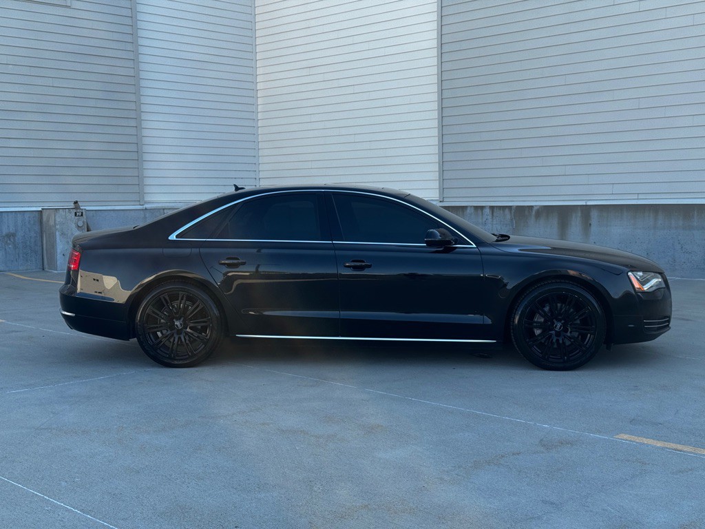 2014 Audi A8 Image 8