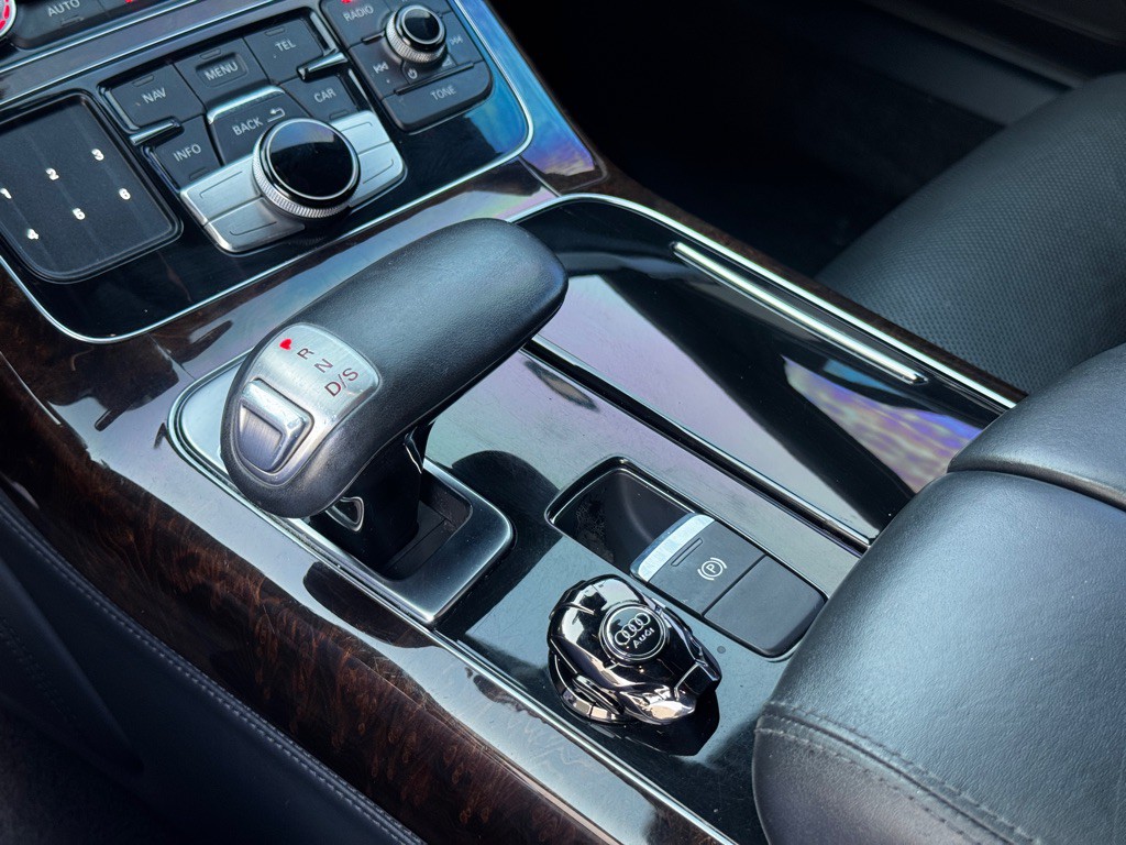 2014 Audi A8 Image 15