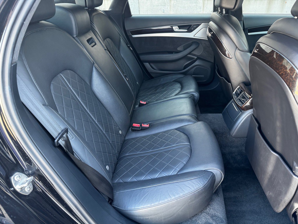 2014 Audi A8 Image 20
