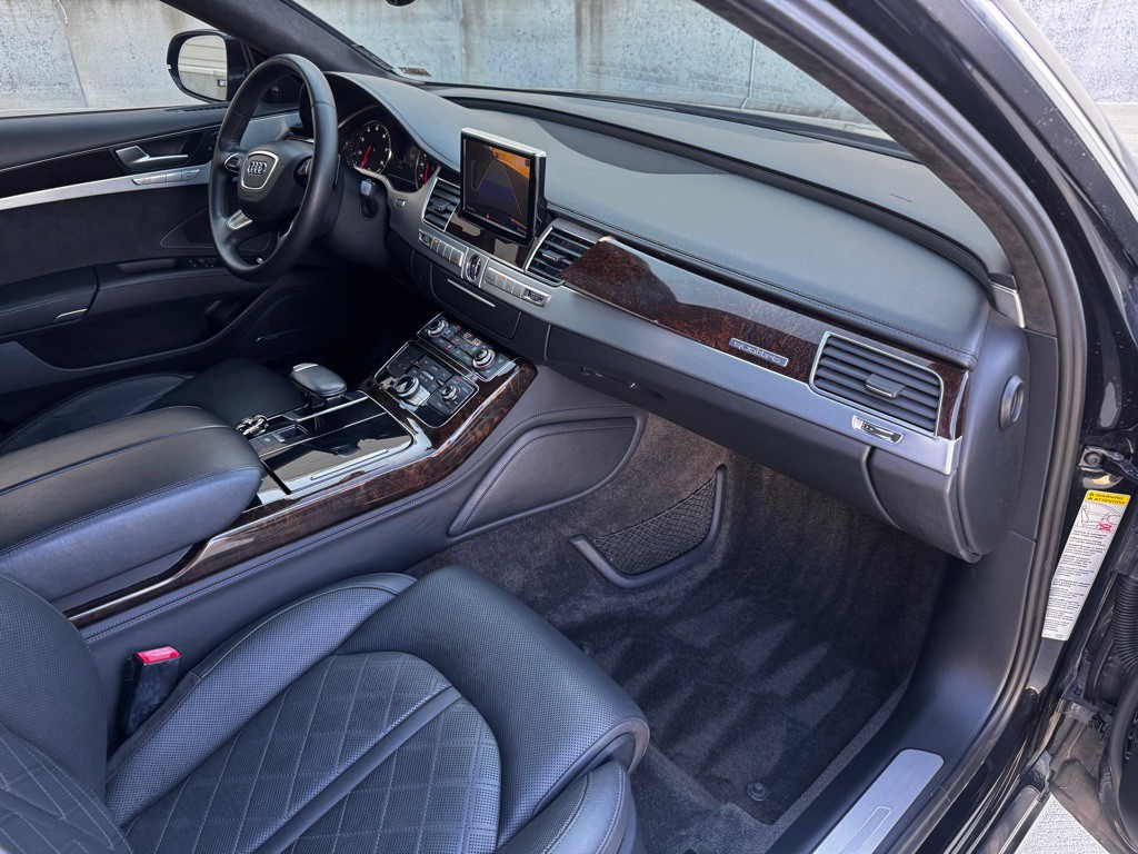 2014 Audi A8 Image 22