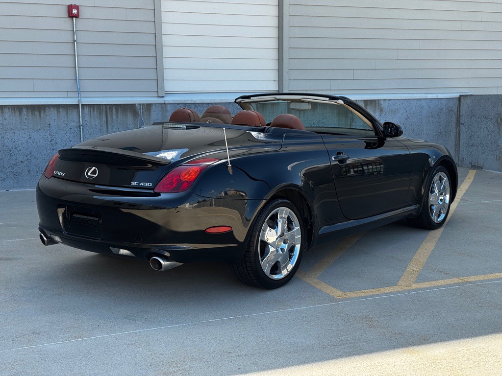 2004 Lexus SC Image 3