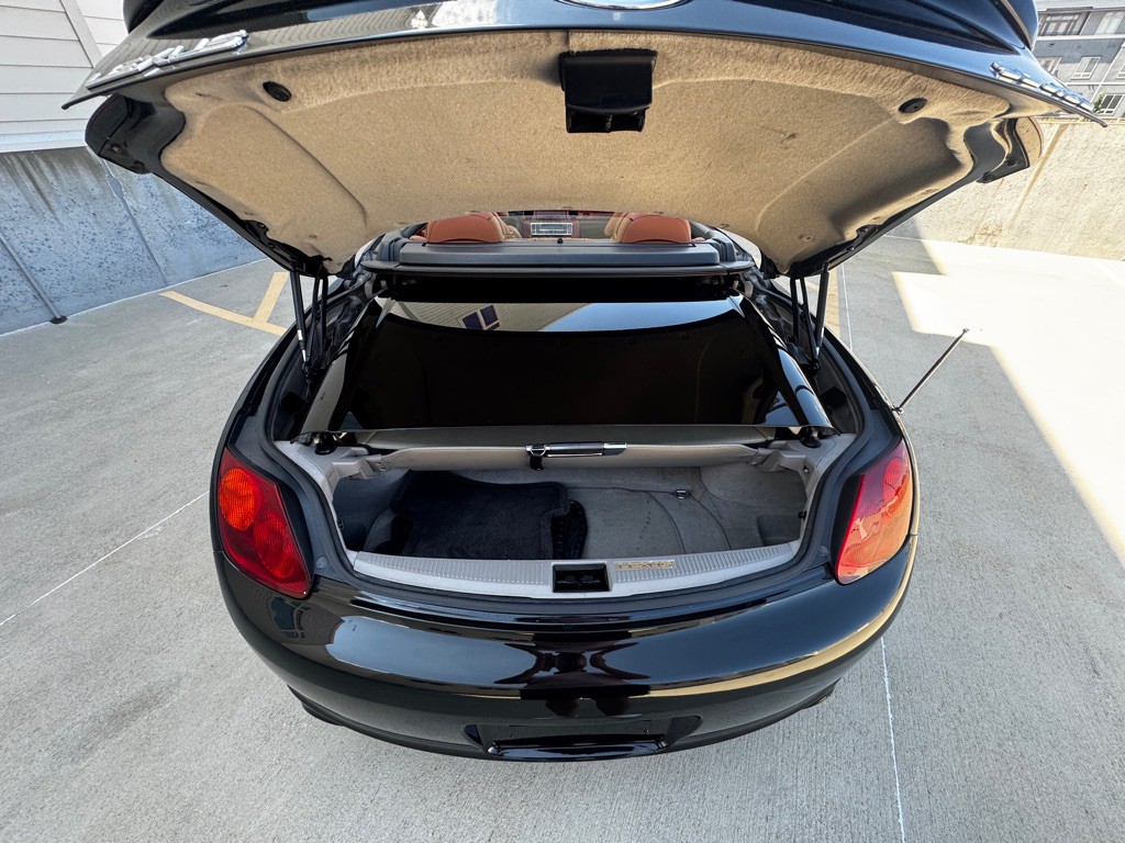 2004 Lexus SC Image 16