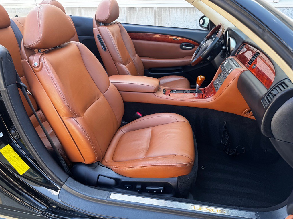 2004 Lexus SC Image 19