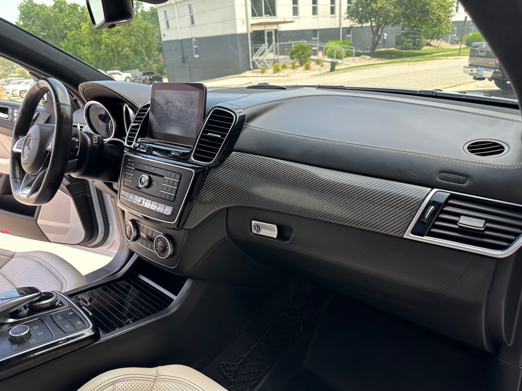 2017 Mercedes-Benz GLE-Class Image 26