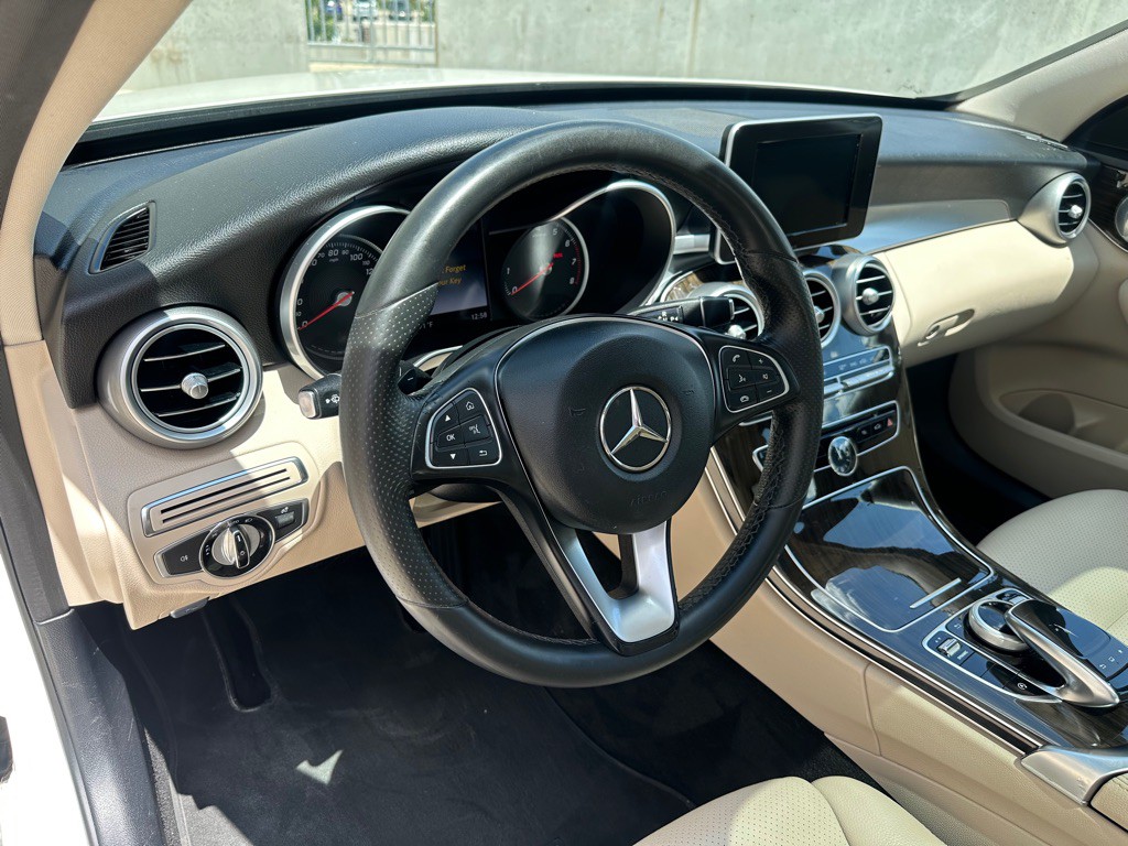 2016 Mercedes-Benz C-Class Image 10