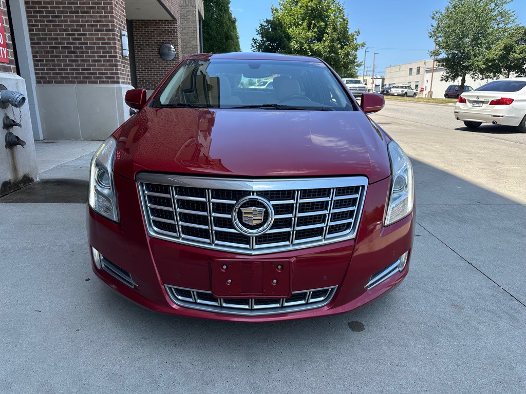 2013 Cadillac XTS Image 2