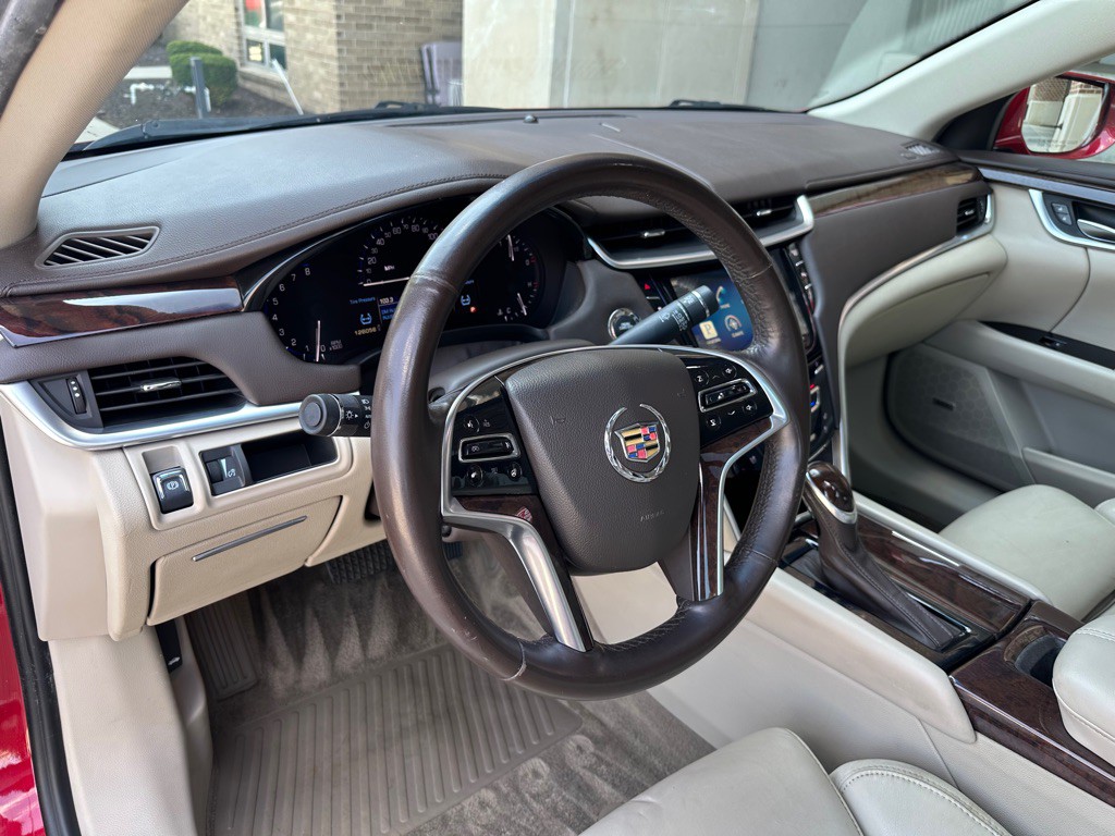 2013 Cadillac XTS Image 11
