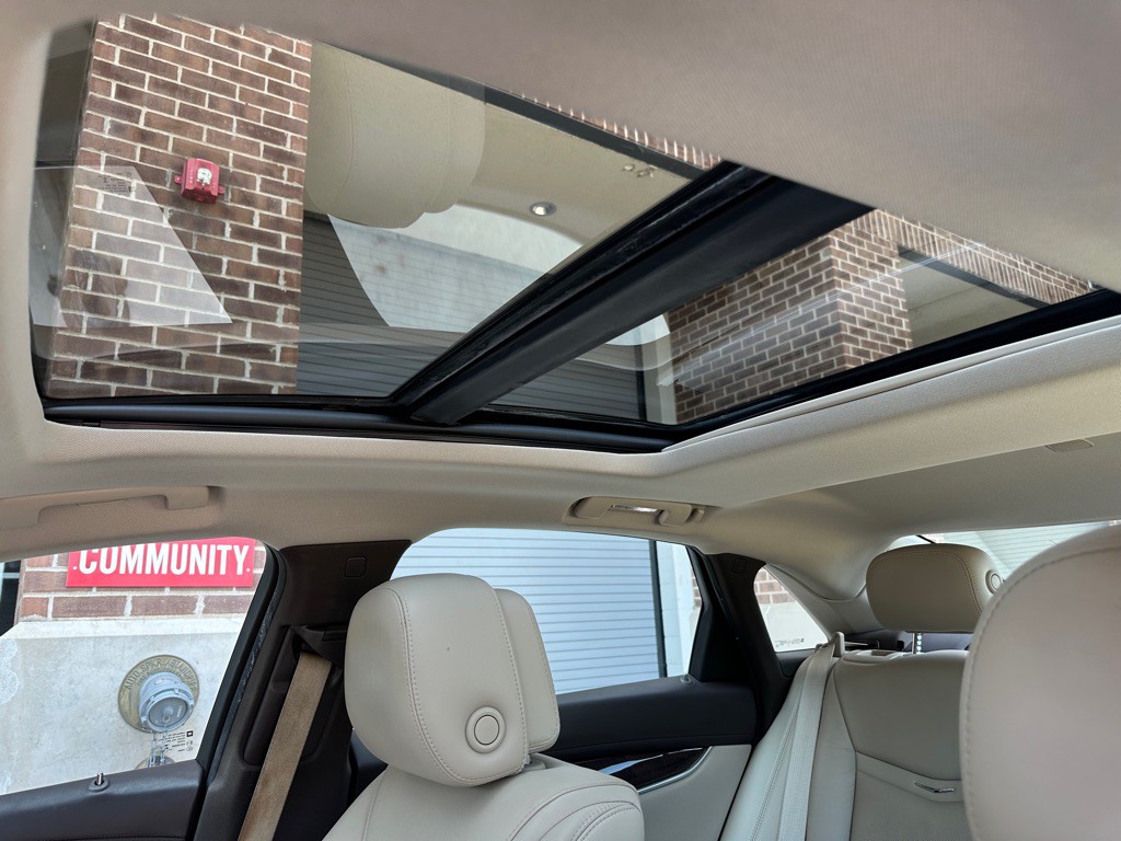 2013 Cadillac XTS Image 14