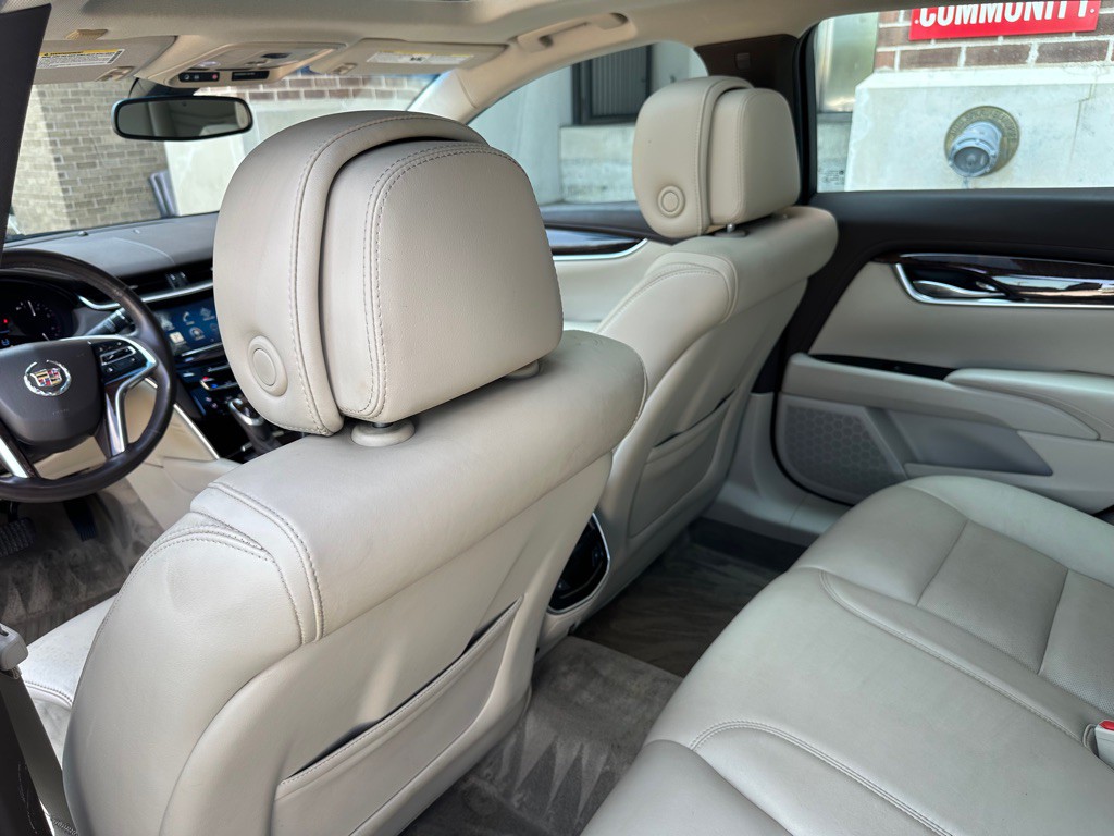 2013 Cadillac XTS Image 17