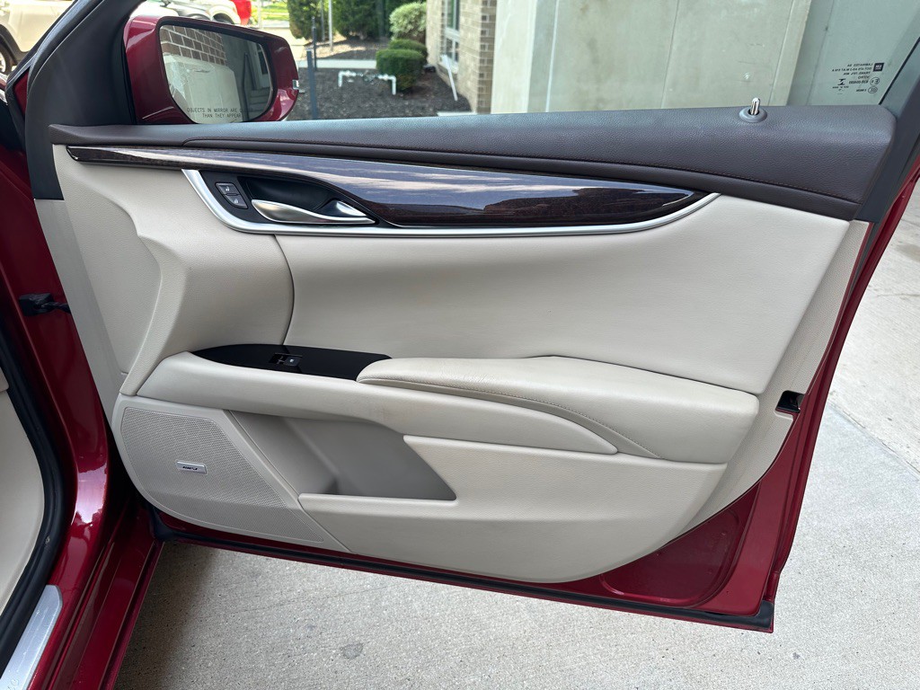 2013 Cadillac XTS Image 29