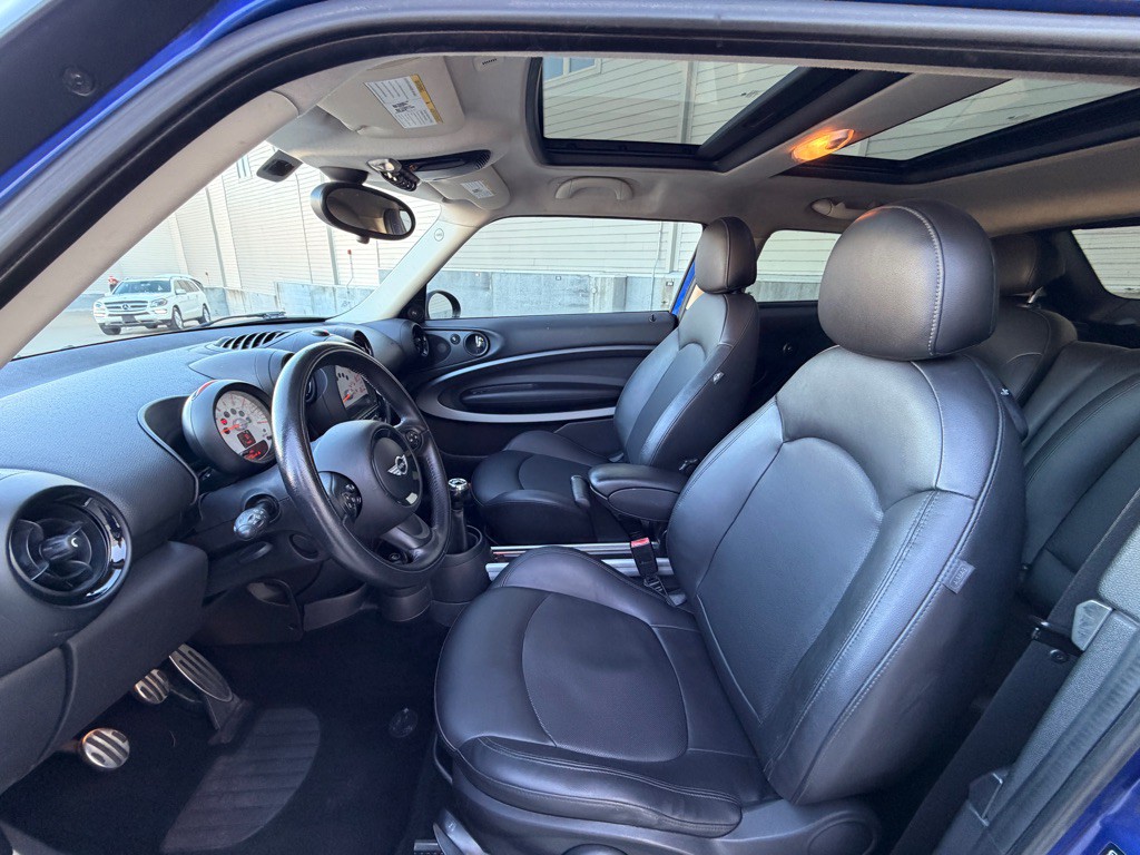 2013 MINI Cooper Image 10