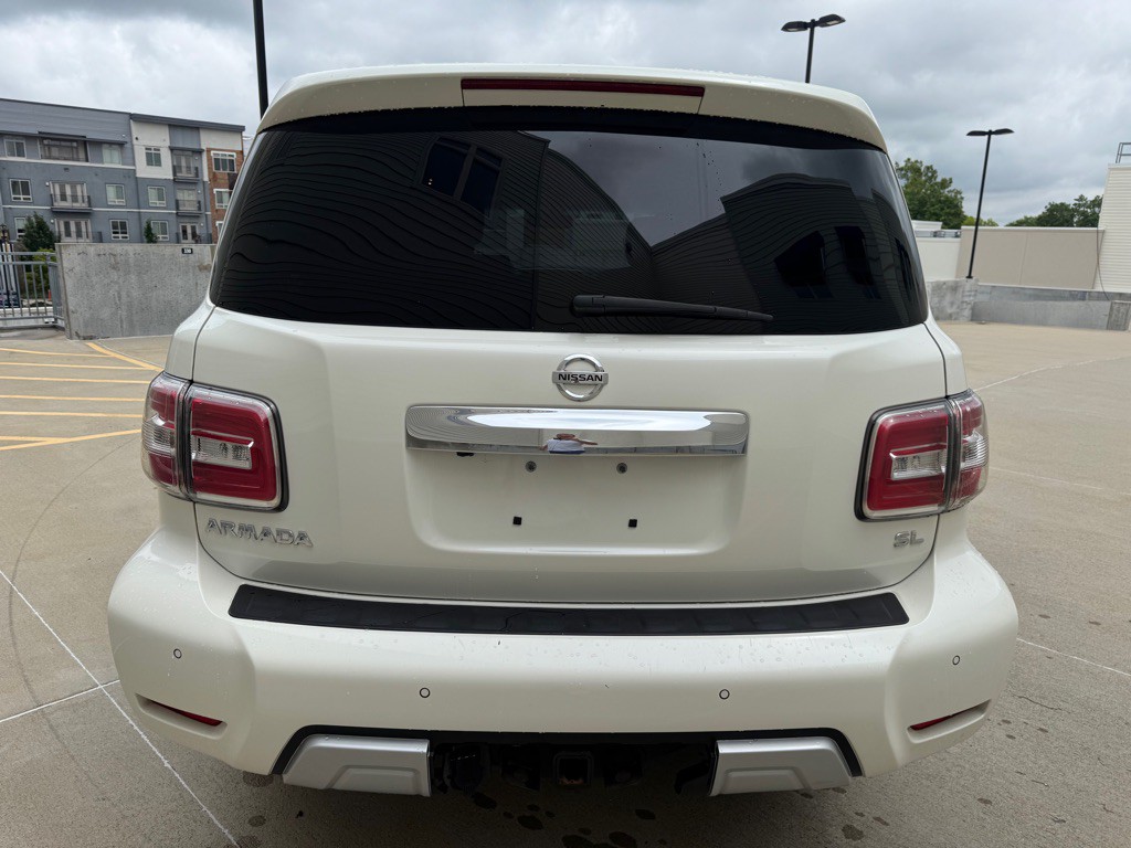 2017 Nissan Armada Image 4