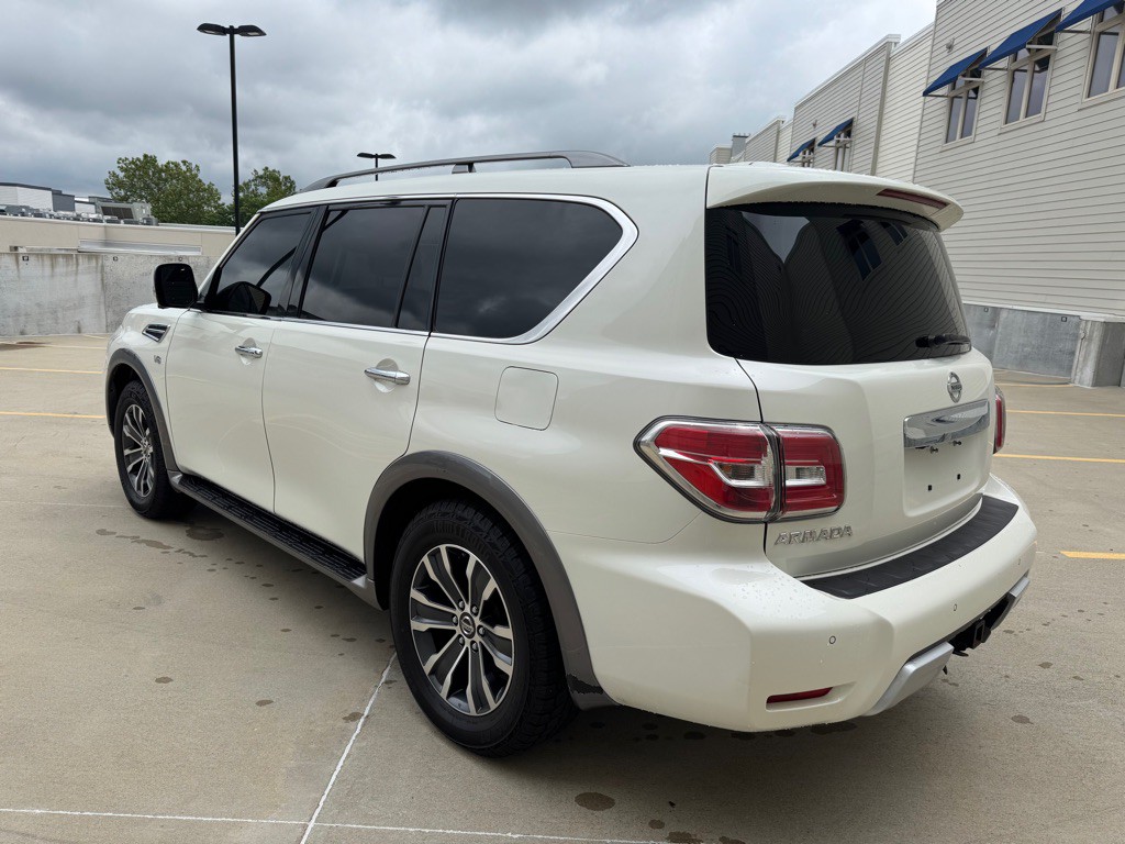2017 Nissan Armada Image 5