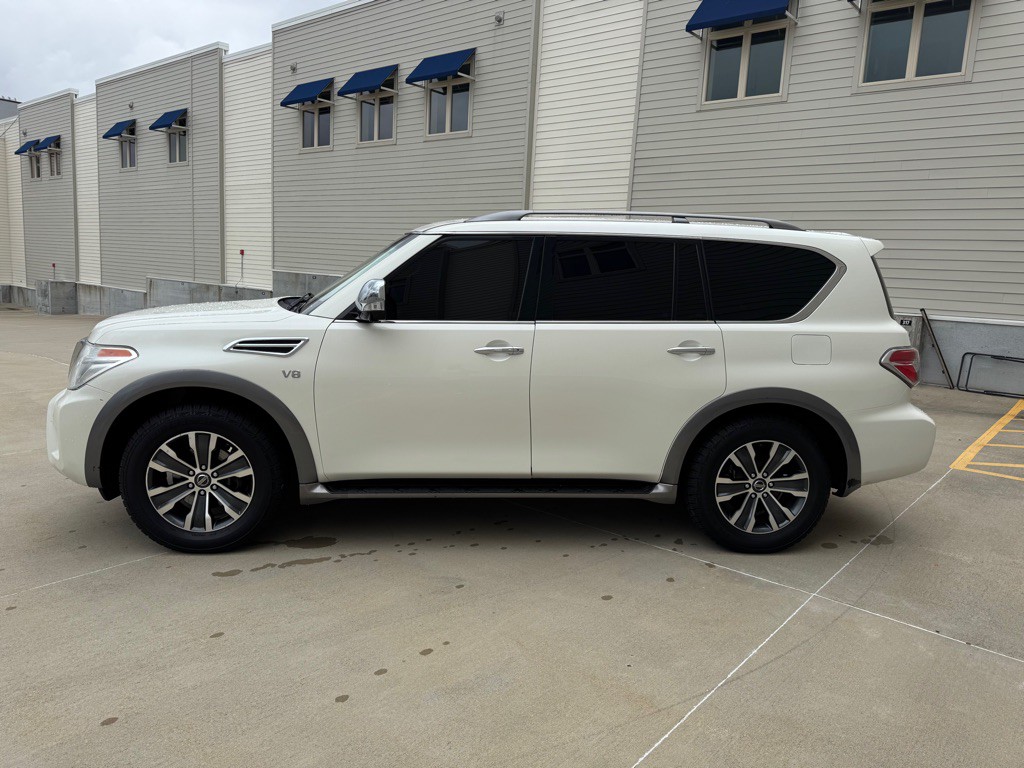2017 Nissan Armada Image 6