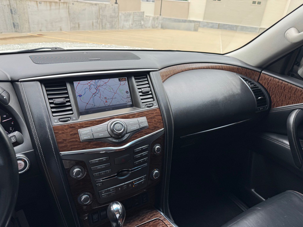 2017 Nissan Armada Image 15