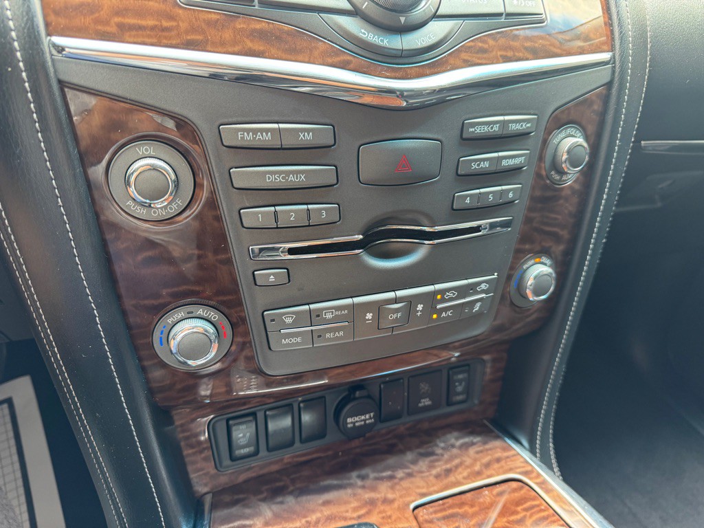 2017 Nissan Armada Image 18