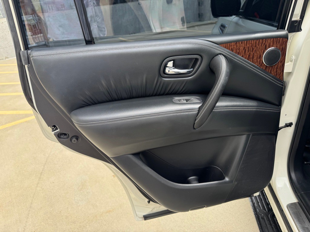 2017 Nissan Armada Image 20
