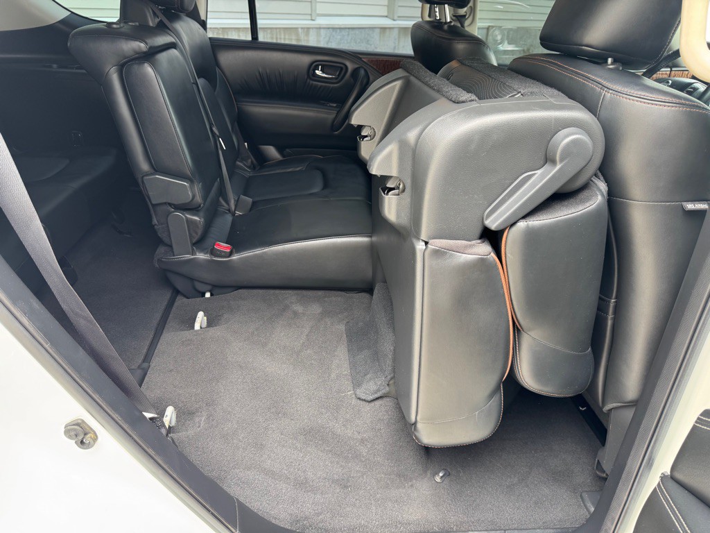 2017 Nissan Armada Image 27