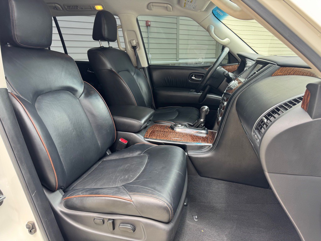 2017 Nissan Armada Image 30