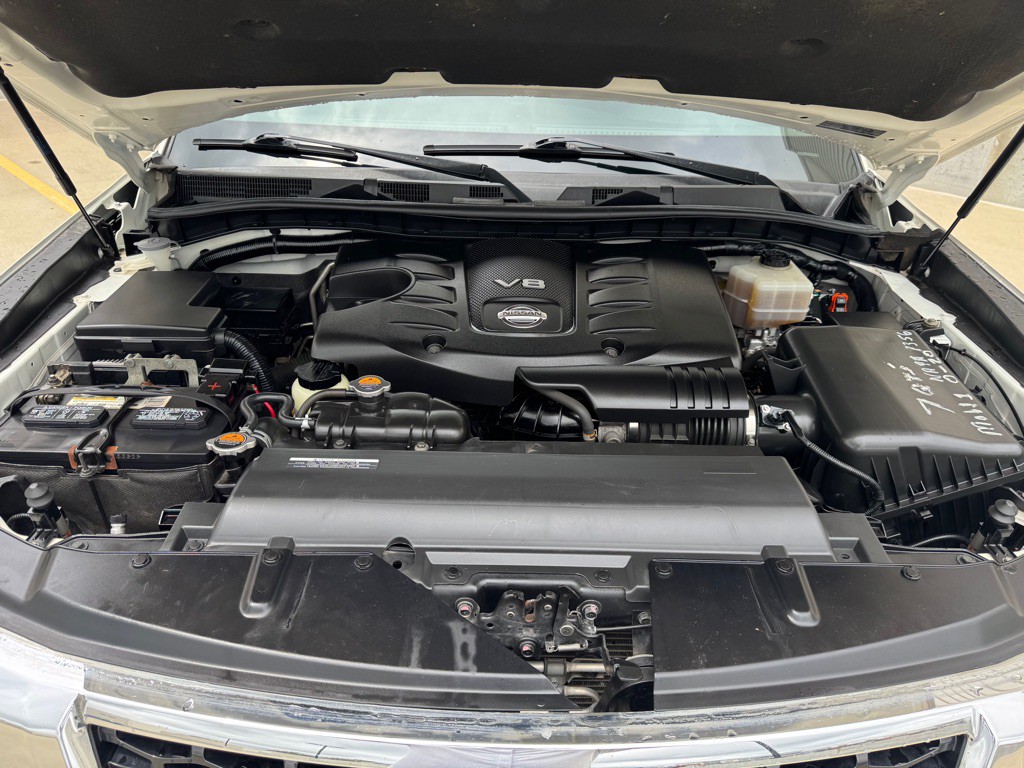 2017 Nissan Armada Image 31