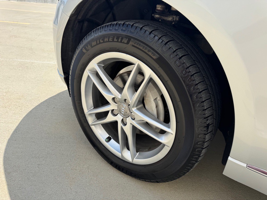 2013 Audi Q5 Image 9