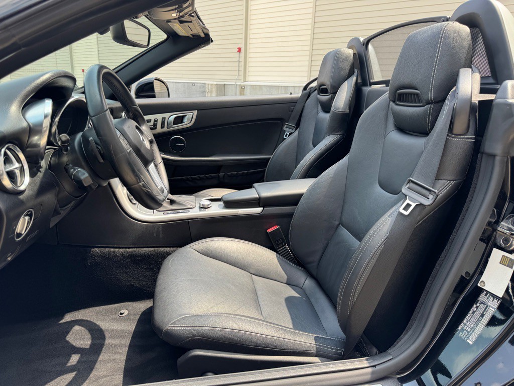 2012 Mercedes-Benz SLK-Class Image 12