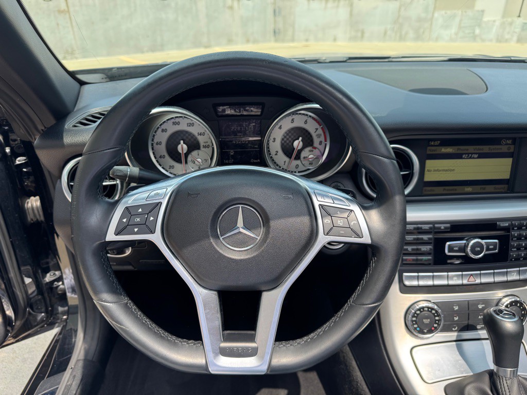2012 Mercedes-Benz SLK-Class Image 13