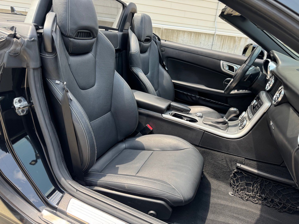 2012 Mercedes-Benz SLK-Class Image 22
