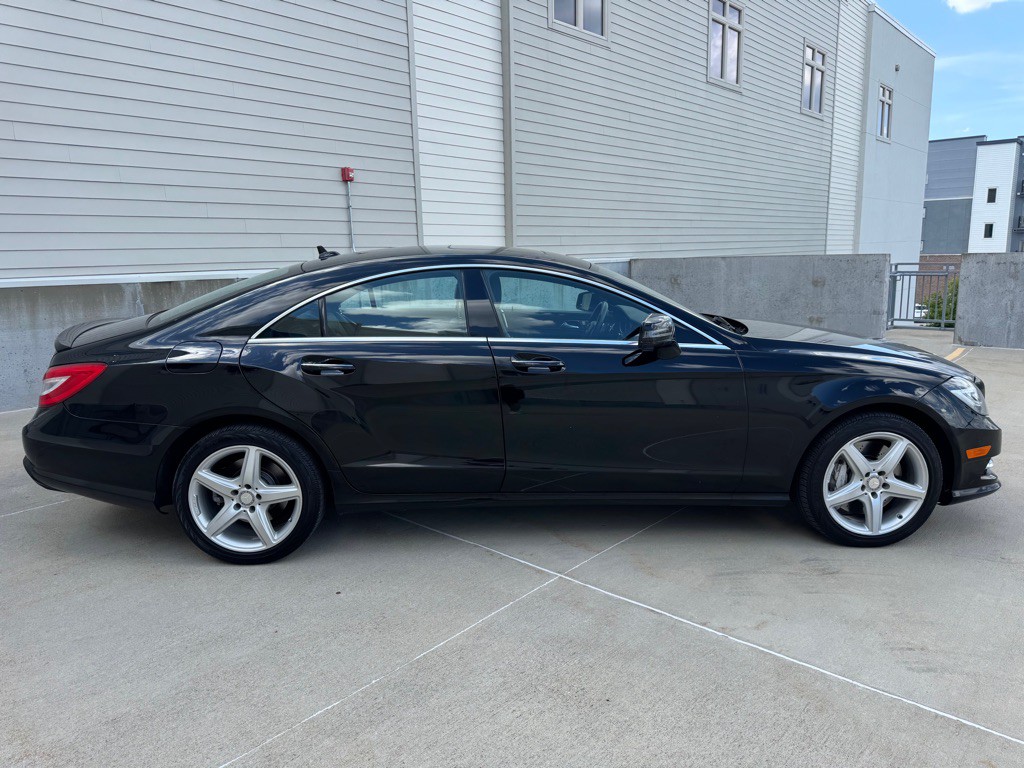 2013 Mercedes-Benz CLS-Class Image 2