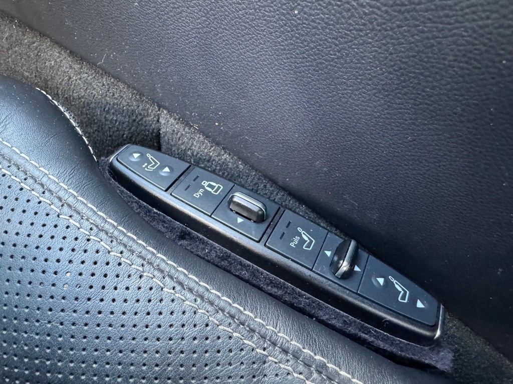 2013 Mercedes-Benz CLS-Class Image 24