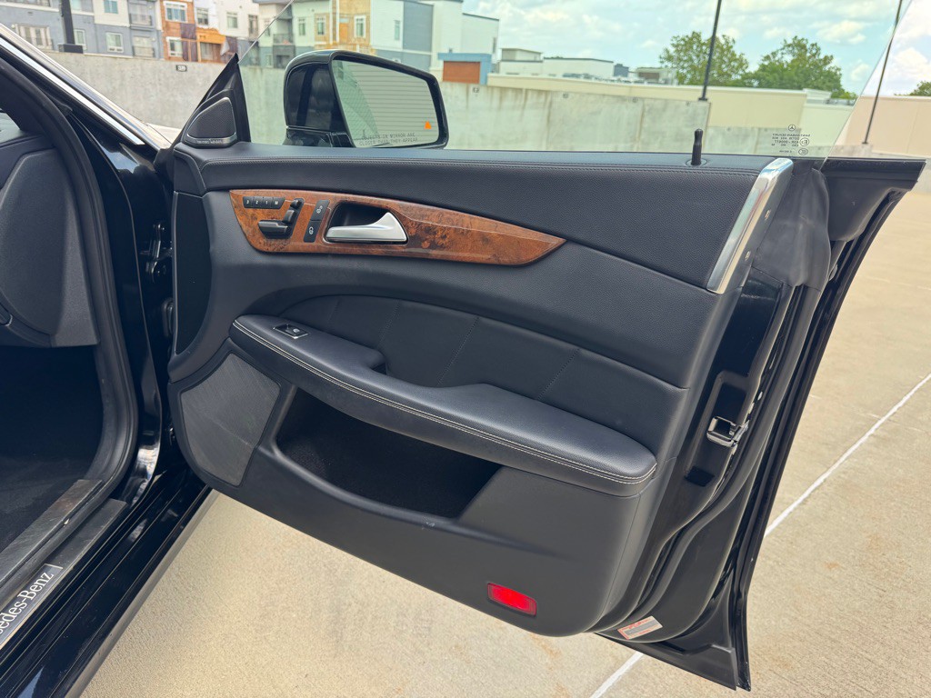 2013 Mercedes-Benz CLS-Class Image 31
