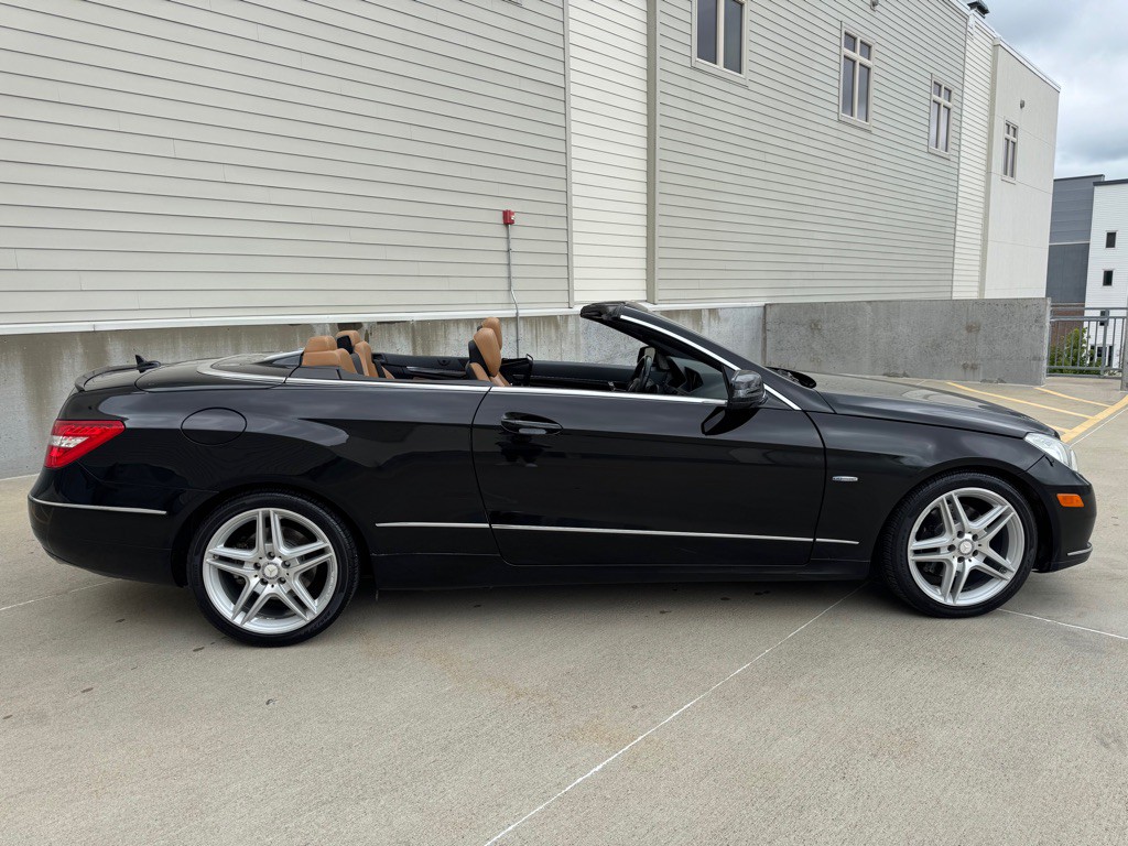 2012 Mercedes-Benz E-Class Image 2