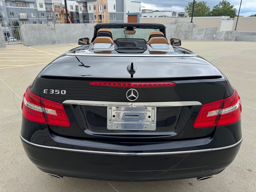 2012 Mercedes-Benz E-Class Image 4