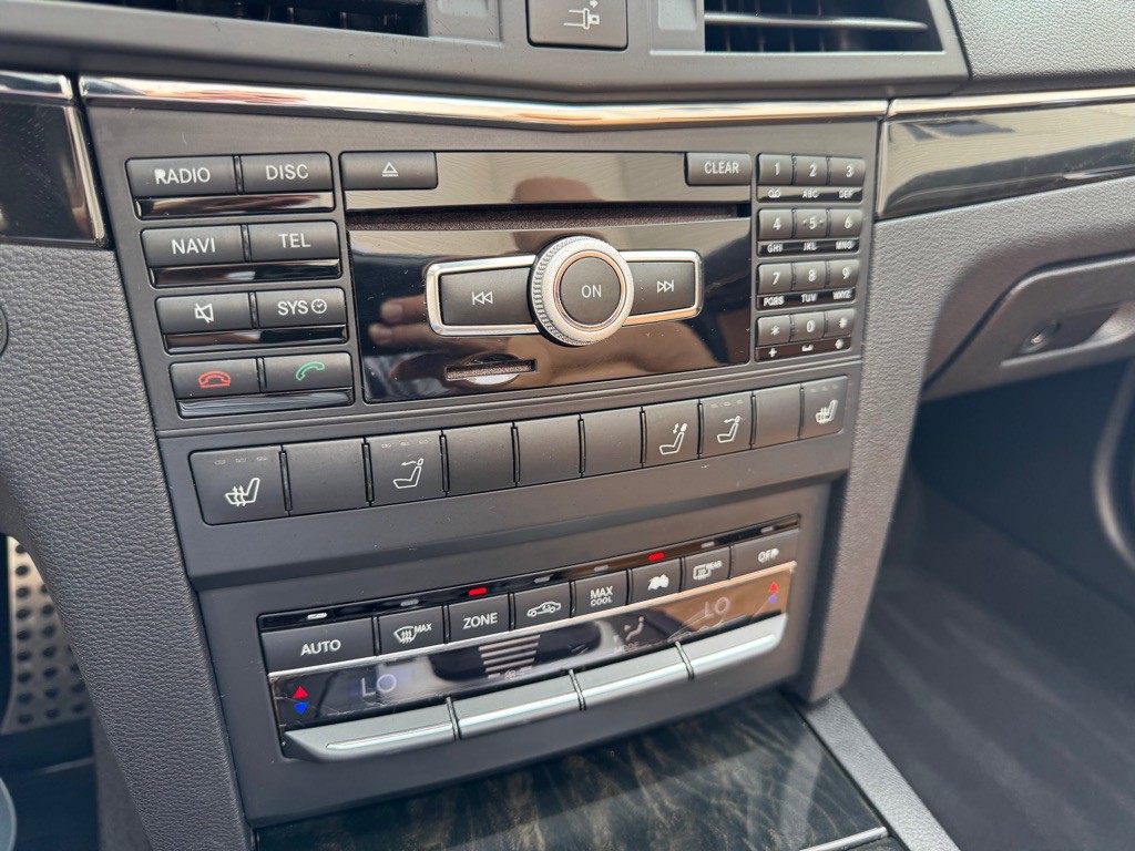 2012 Mercedes-Benz E-Class Image 17