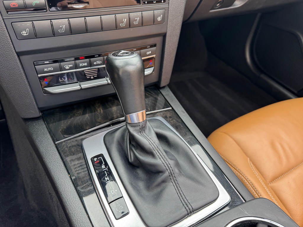 2012 Mercedes-Benz E-Class Image 18