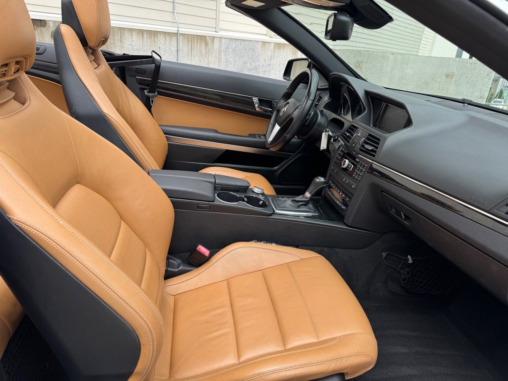 2012 Mercedes-Benz E-Class Image 22