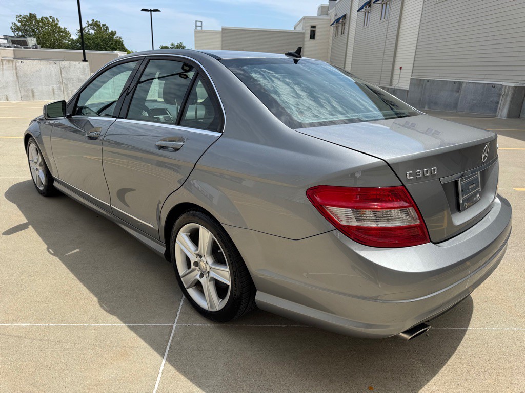 2011 Mercedes-Benz C-Class Image 5