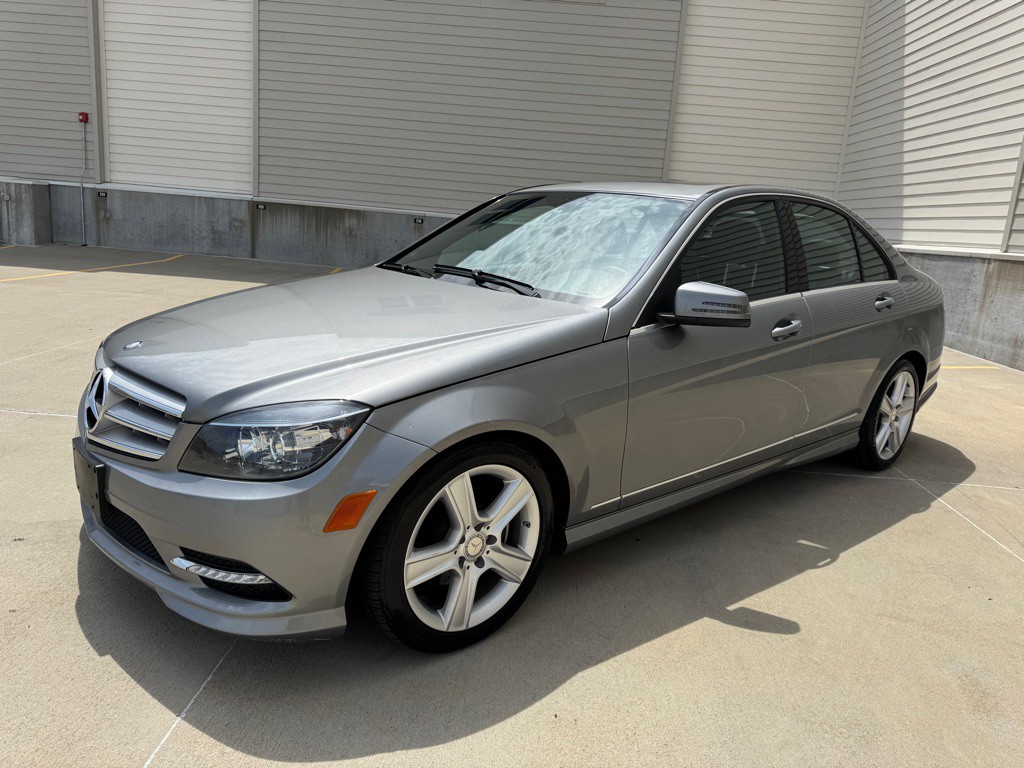 2011 Mercedes-Benz C-Class Image 7
