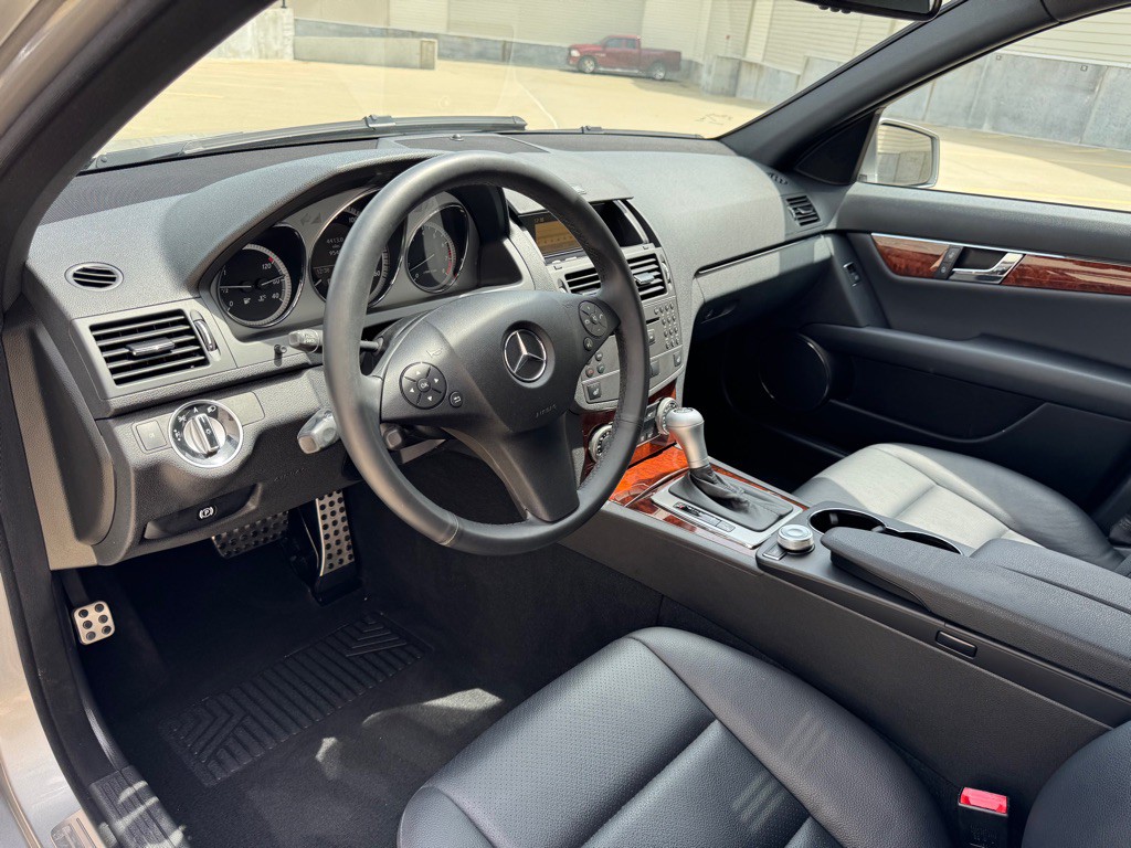 2011 Mercedes-Benz C-Class Image 12