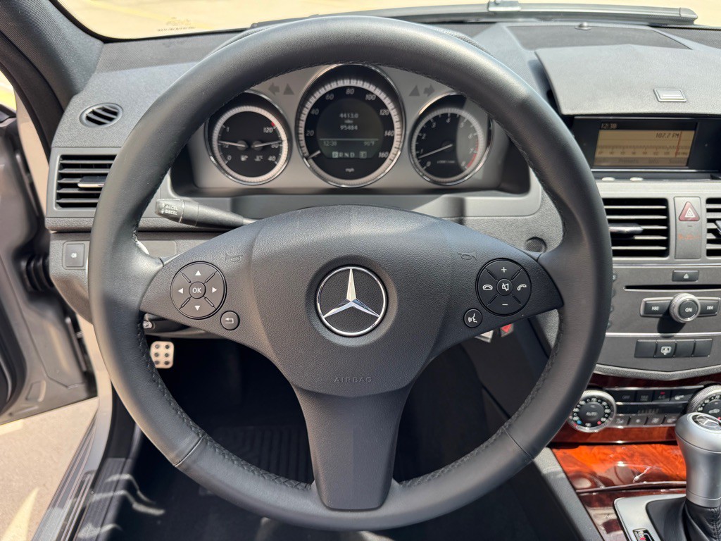 2011 Mercedes-Benz C-Class Image 15