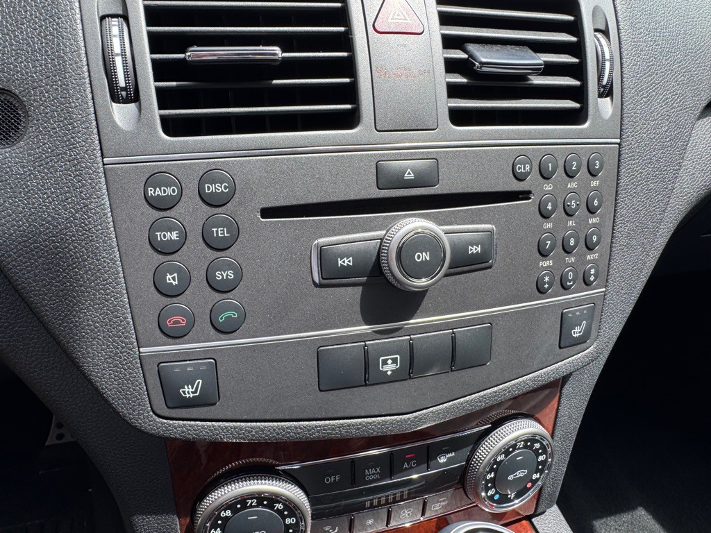 2011 Mercedes-Benz C-Class Image 20