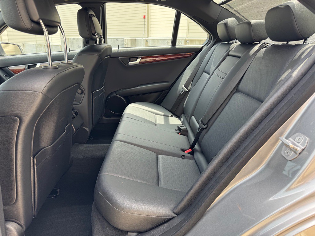 2011 Mercedes-Benz C-Class Image 23