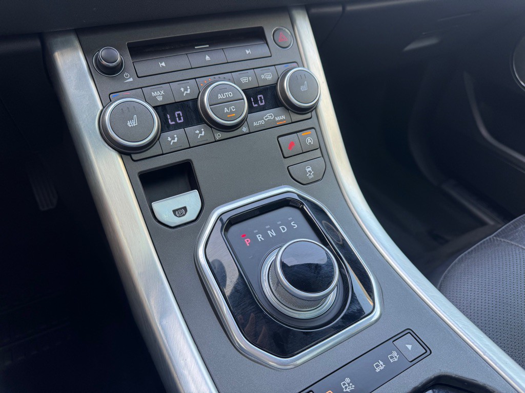 2016 Land Rover Range Rover Evoque Image 16