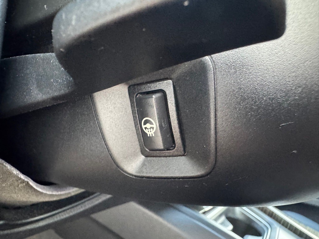 2013 BMW 3 Series Image 23