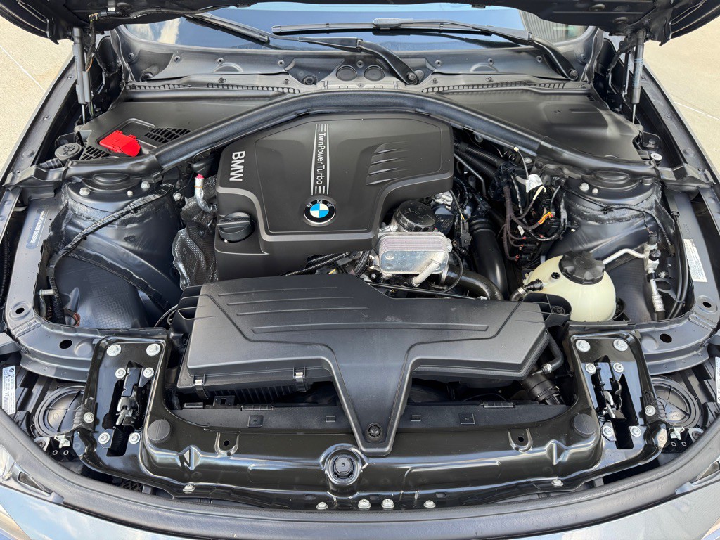 2013 BMW 3 Series Image 33