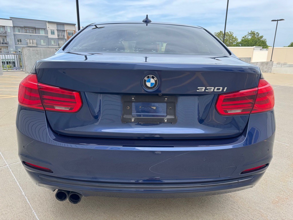 2017 BMW 3 Series Image 4