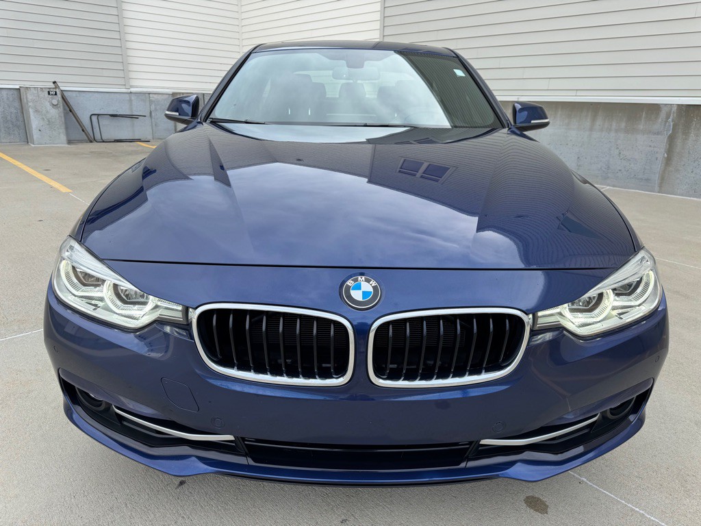 2017 BMW 3 Series Image 8