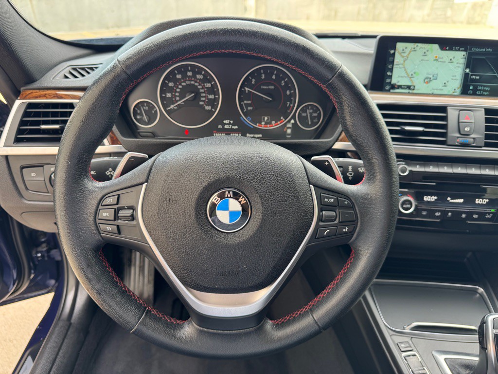 2017 BMW 3 Series Image 14
