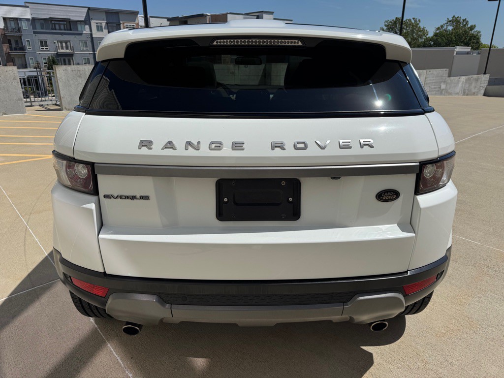2013 Land Rover Range Rover Evoque Image 4